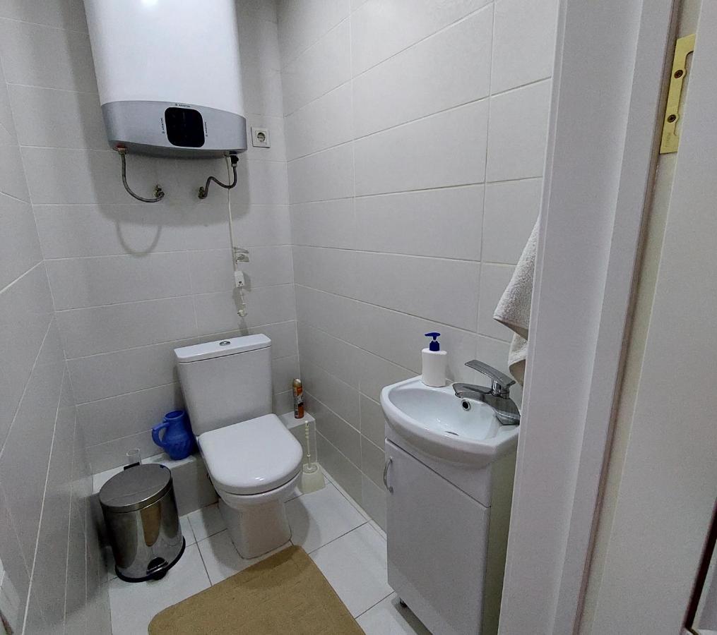 Elite Apartment In Street Mederova 50 비슈케크 외부 사진