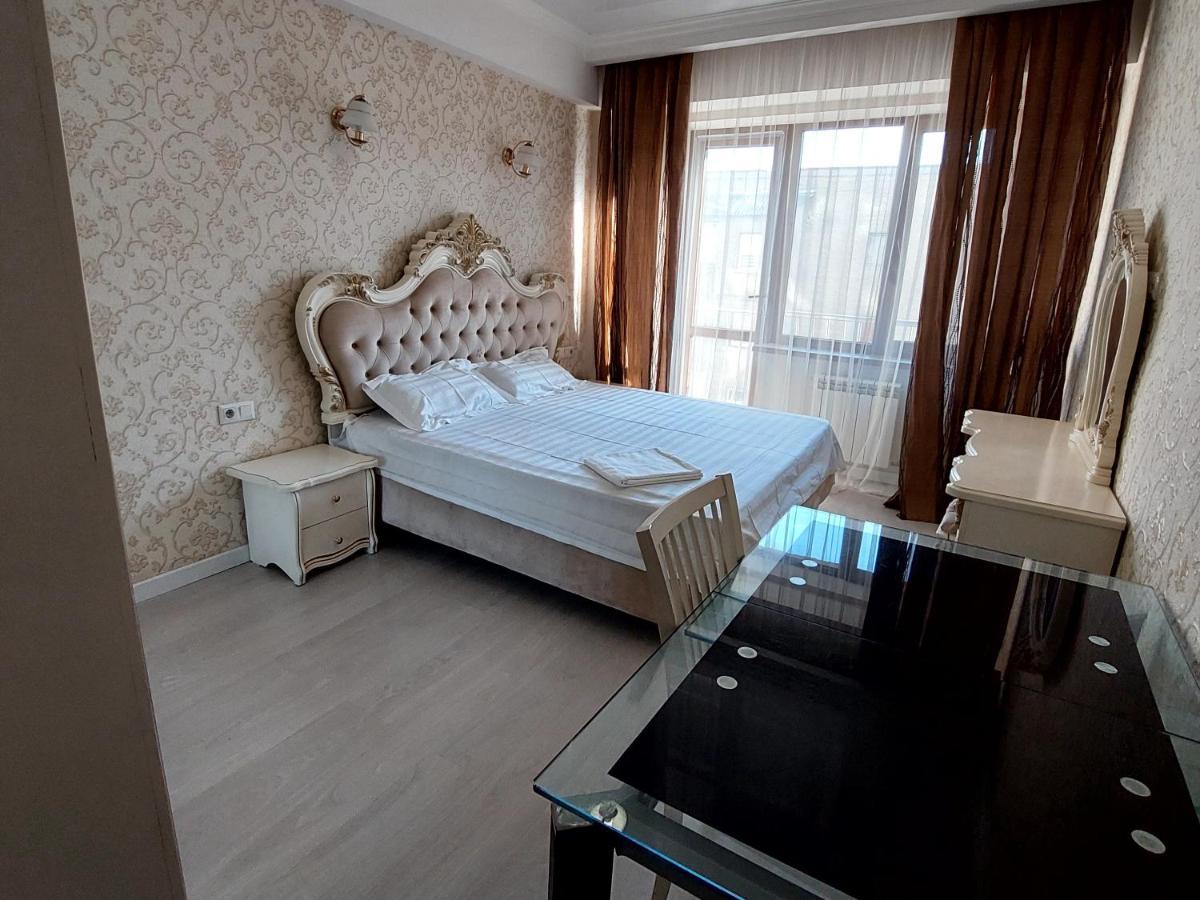 Elite Apartment In Street Mederova 50 비슈케크 외부 사진